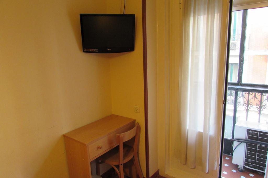 Hostal Prim Madrid Exterior foto
