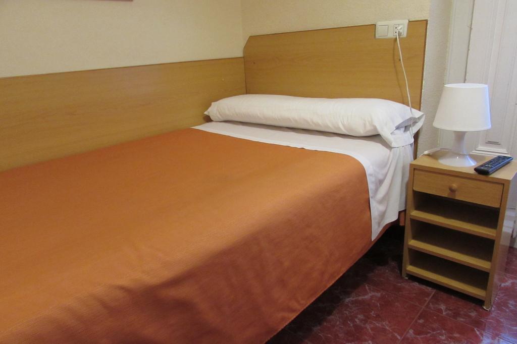 Hostal Prim Madrid Exterior foto