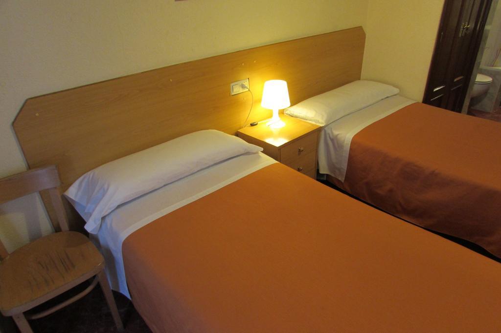 Hostal Prim Madrid Exterior foto